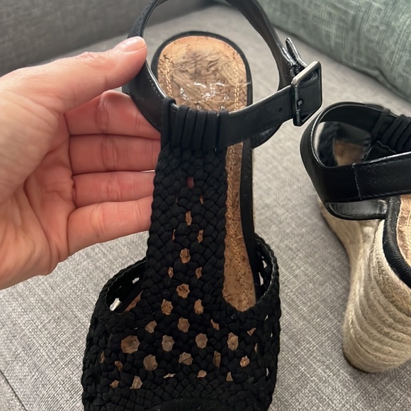 Gianni Bini Black Wedges - Picture 6 of 6